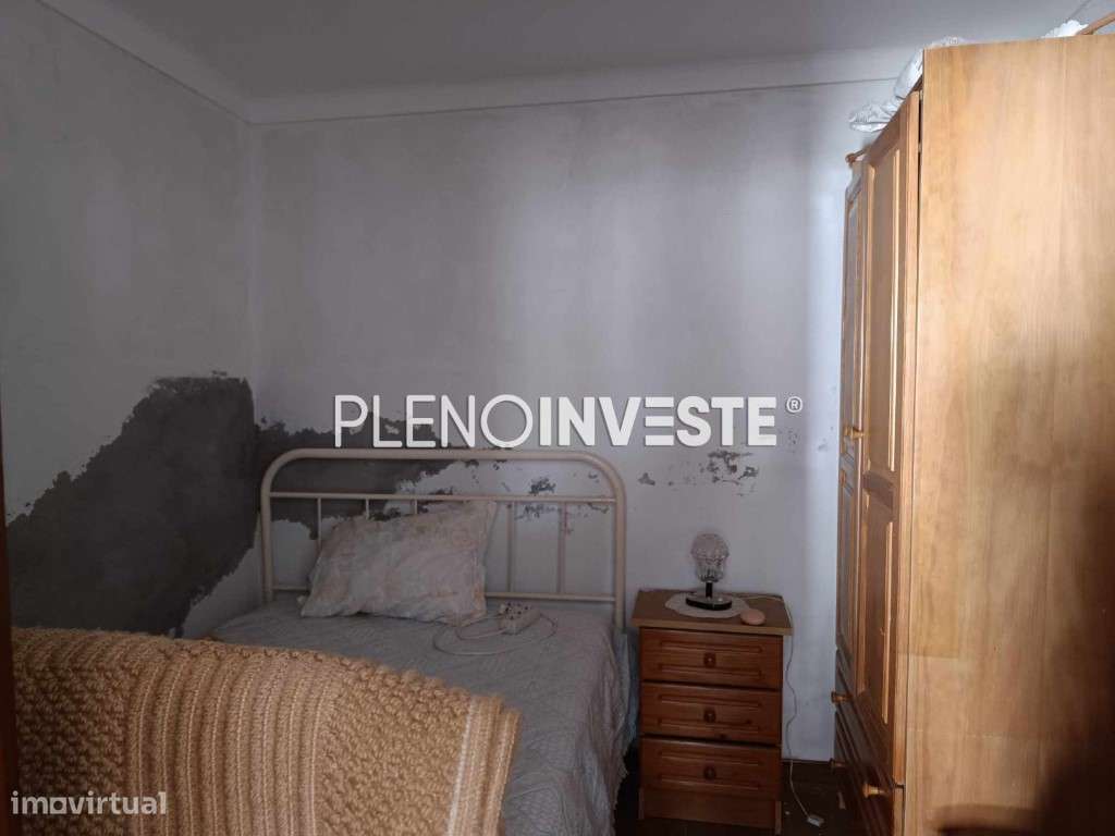Moradia com garagem e terreno em Vale de Açor-27