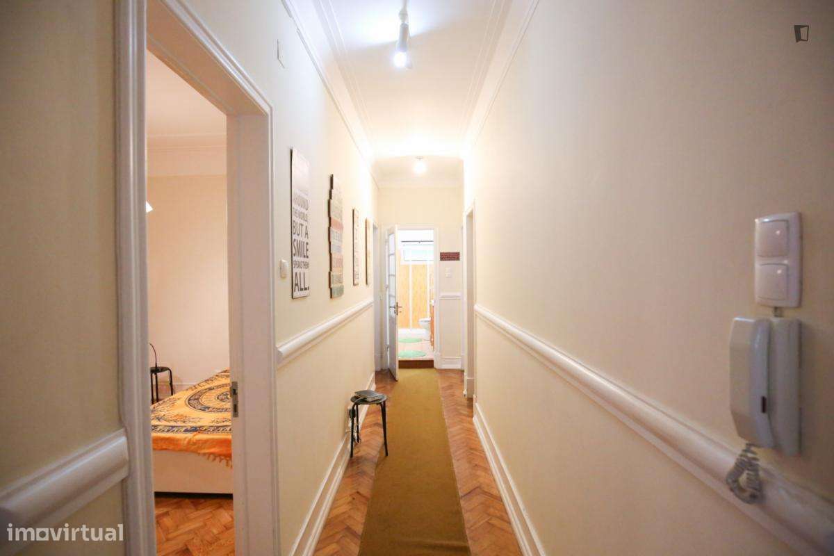 Quarto - localizado em Alameda Lisbon - Grande imagem: 4/10