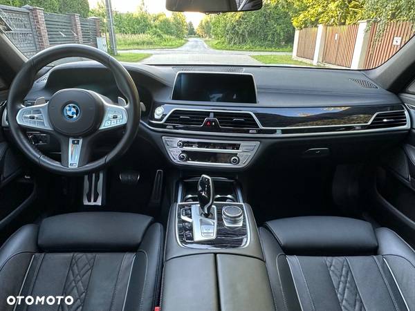 BMW Seria 7 - 36