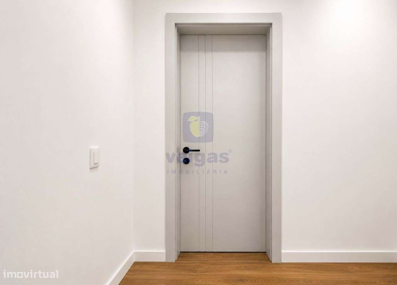 Apartamento T4 Remodelado – Conforto e Modernidade no Barreiro-20