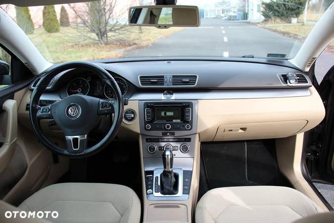 Volkswagen Passat 2.0 TDI Highline DSG - 14