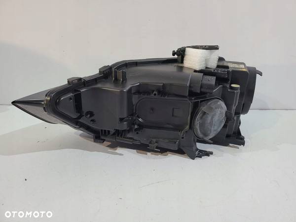 AUDI A4 B8 LCI 8K Lampa Bi-xenon R - 13502 - 4