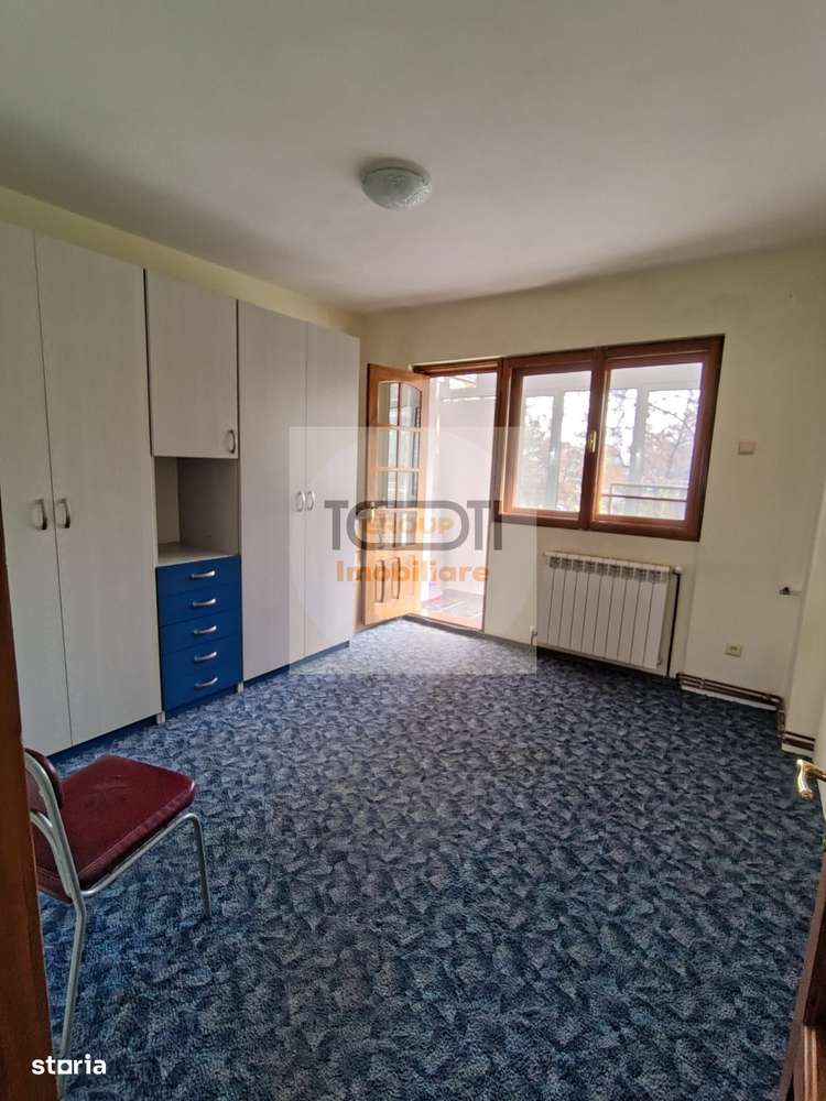 Apartament de vânzare în zona PODU ROȘ cu 3 camere decomandat-8