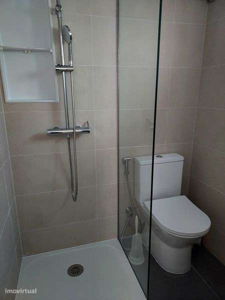 Estúdio espaçoso com entrada independente – Abraveses, Viseu - Grande imagem: 5/5