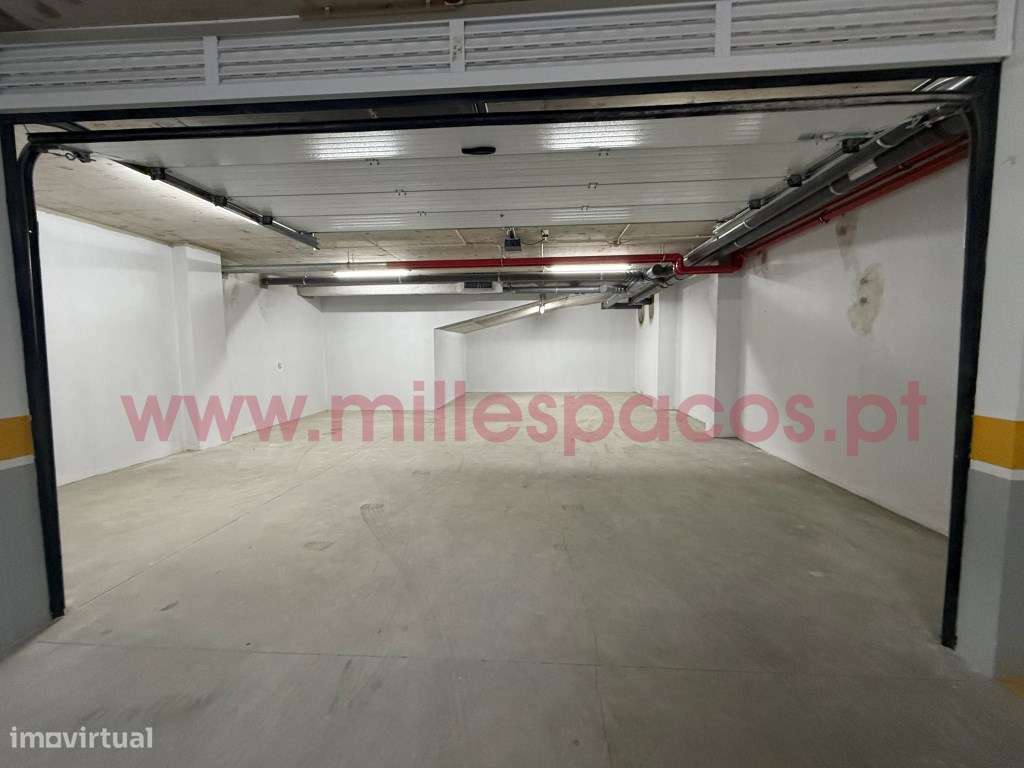Duplex T3+1 Novo - Garagem individual e Terraço-34