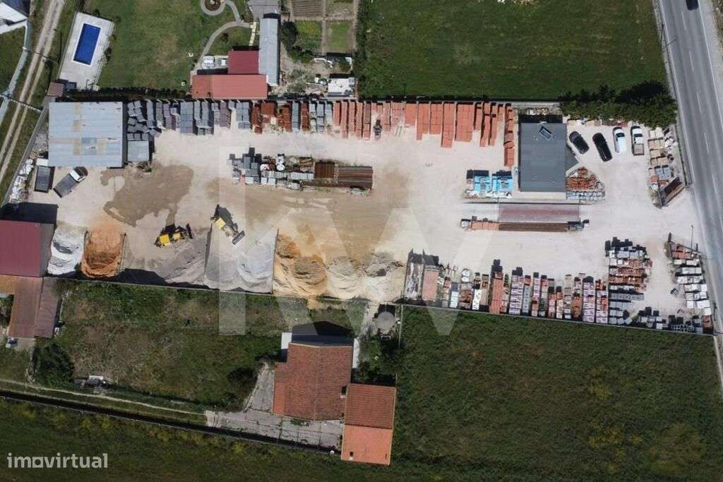 Venda de Terreno Rústico com Negócio - Grande imagem: 2/6