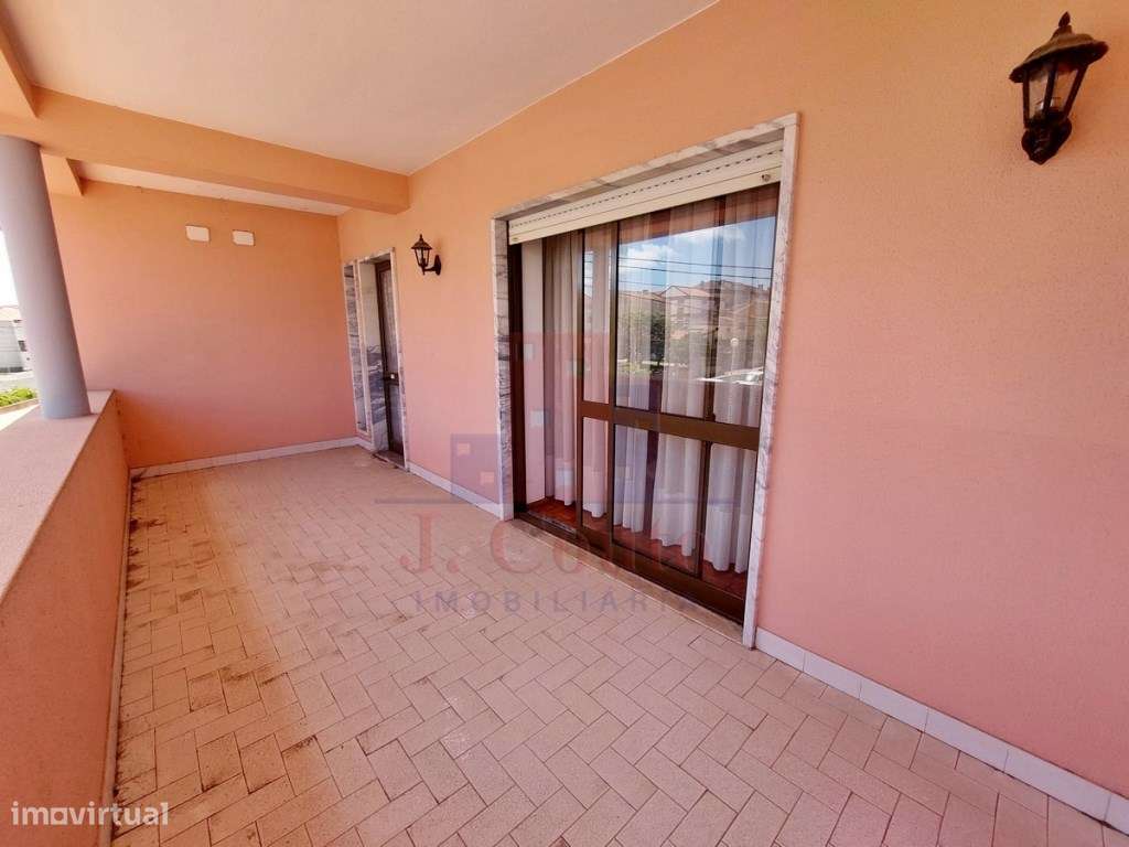 MoradiaT6 em Caldas da Rainha-48