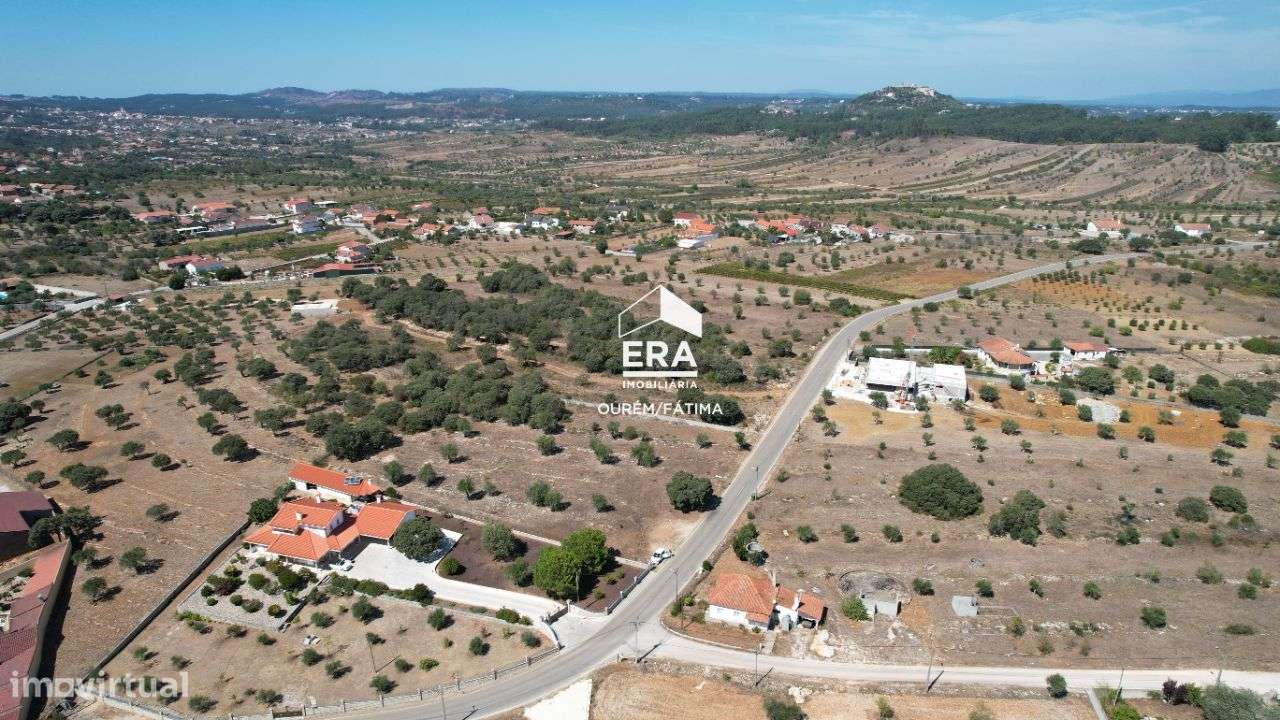 Land for sale in Ourém, Portugal — €96,000