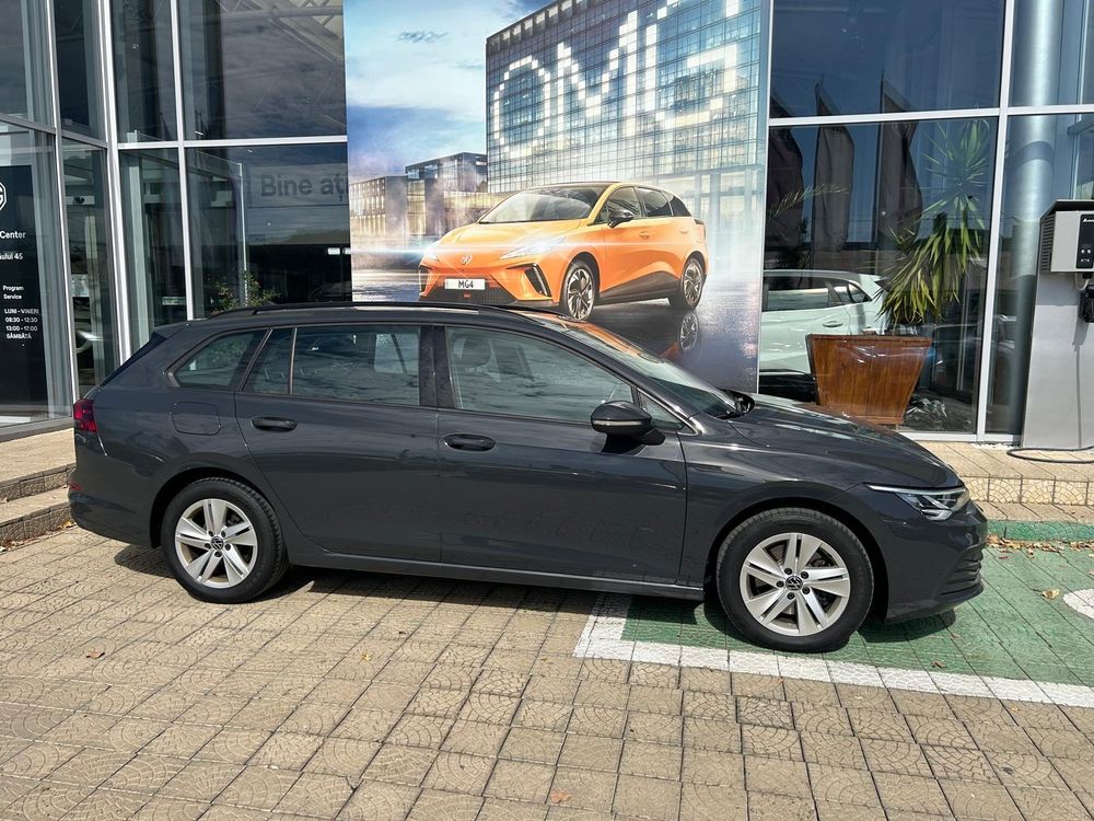 Volkswagen Golf (4)