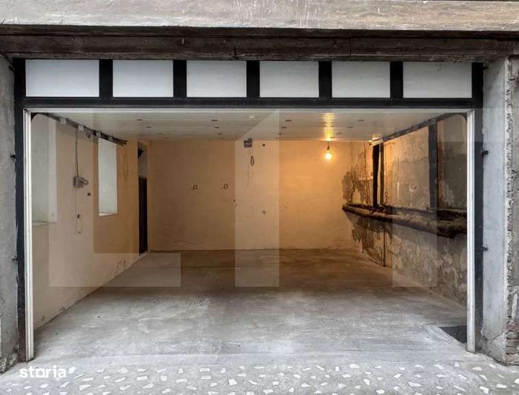 Garaj ultracentral cu statut de apartament – Palatul Neumann, Arad - Imagine principală: 1/3