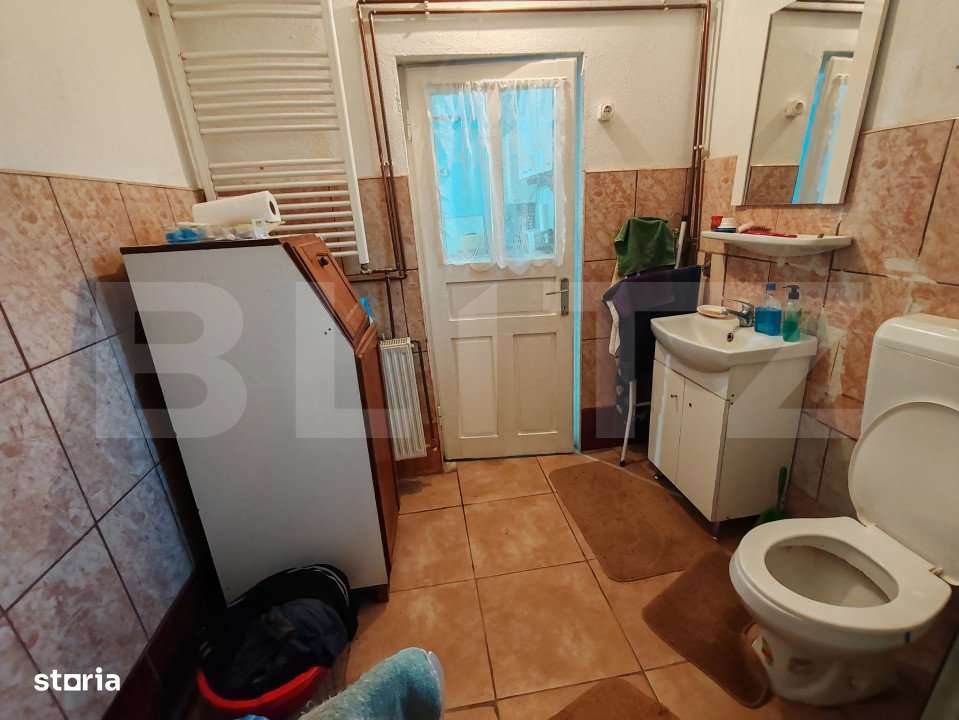 casa +anexe de vanzare - Imagine principală: 2/19