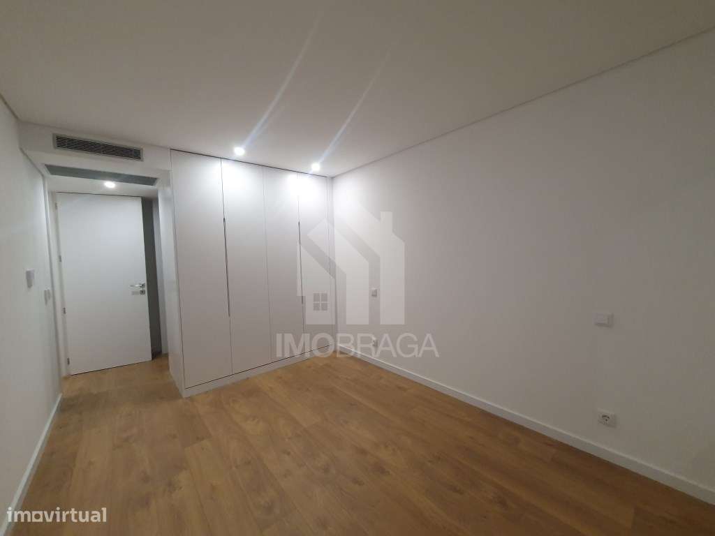 Apartamento T2, em São Vicente, Braga-18