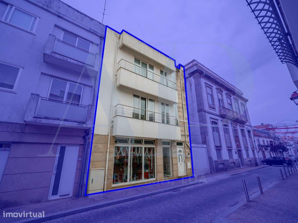 Moradia T4 com espaço comercial e logradouro no centro da Póvoa de ...-28