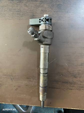 Injector VW 2.0Tdi 04L130277J - 2