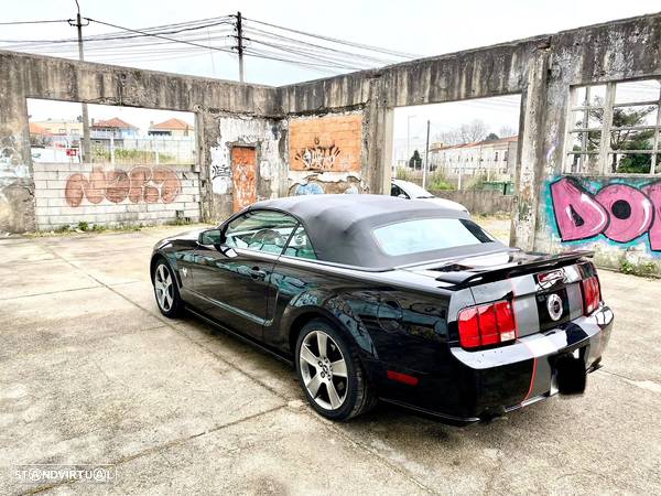 Ford Mustang - 10