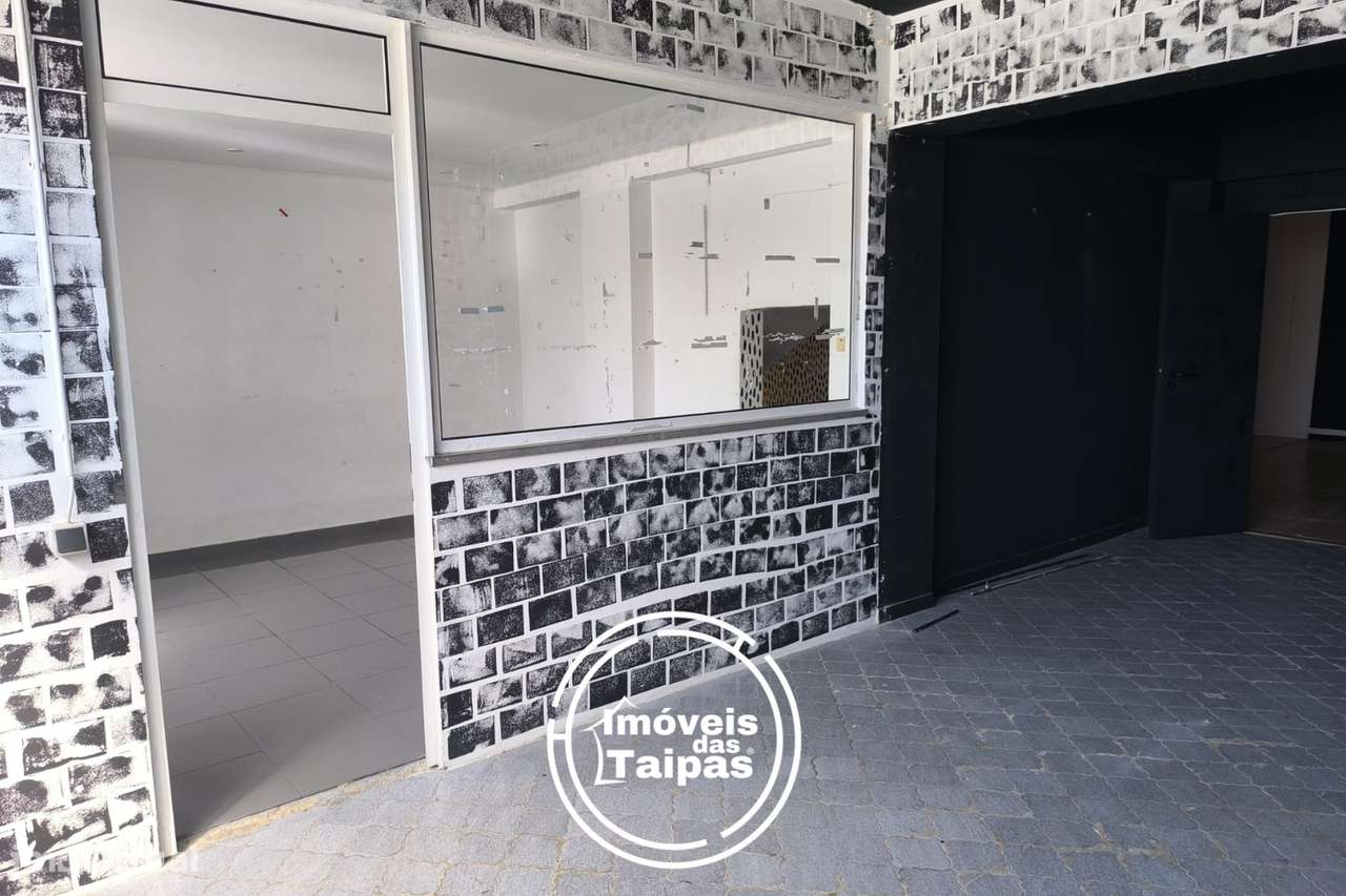 Vende-se Armazém com 200 m2, em Caldelas, Guimarães-8