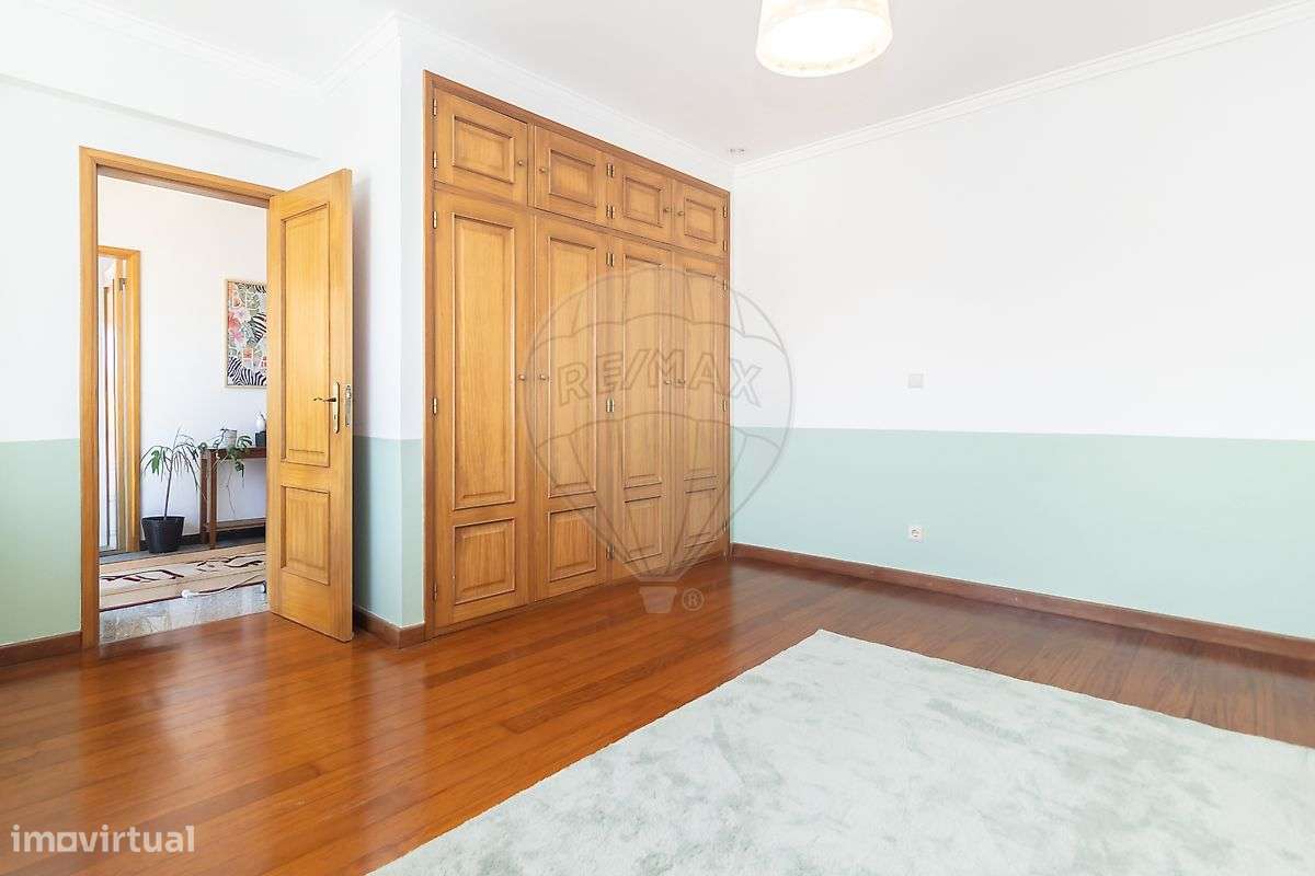Moradia T4 com 570 m² de Terreno em São João das Lampas-21