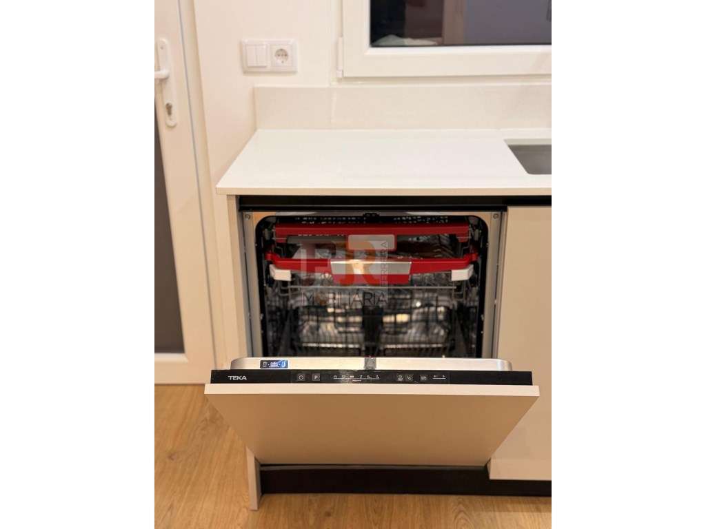 Moradia Geminada Gaveto T3 com Garagem Quinta do Conde-17