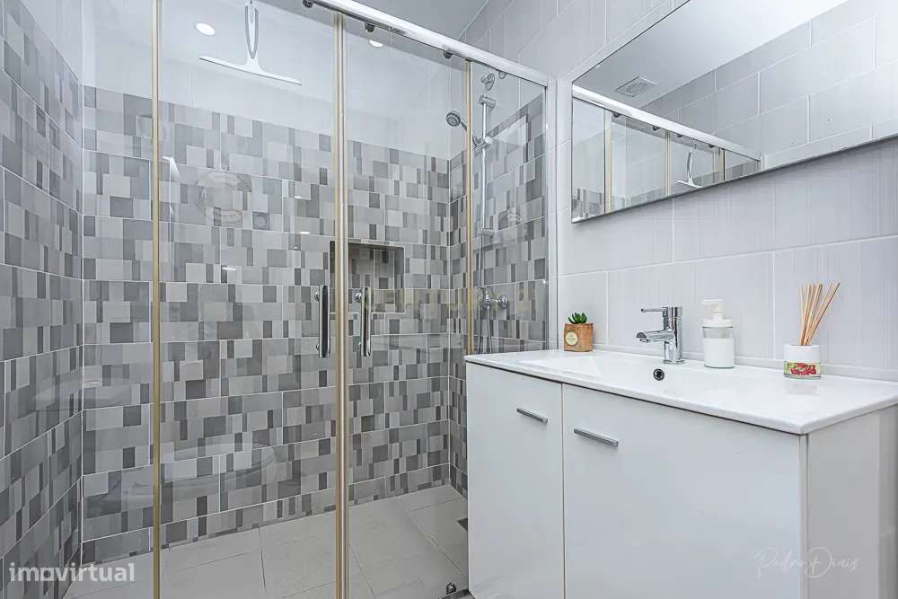 Alojamento Estudantil LÁ-SALETTE ( quarto Pisco de Peito Ruivo 10m2 ) - Grande imagem: 5/31