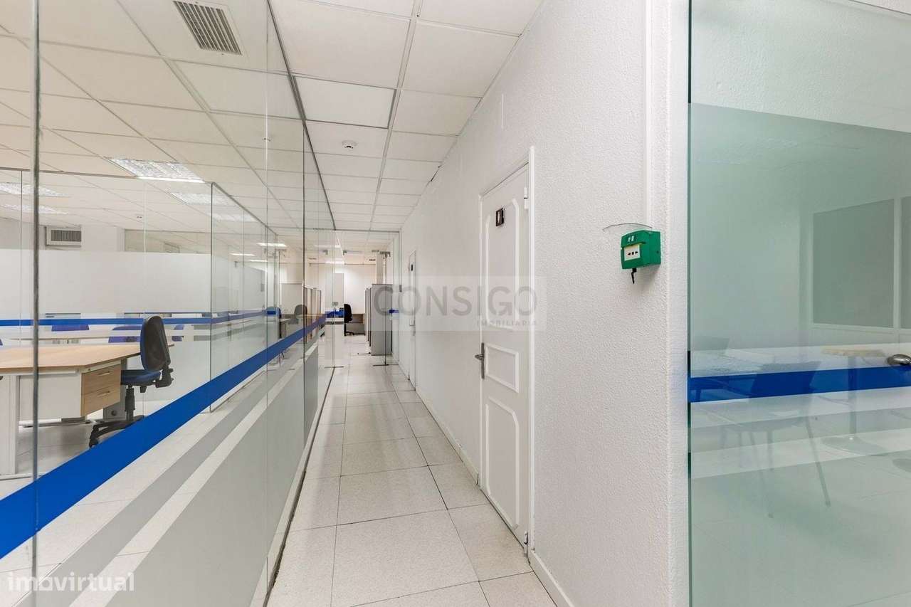 Espaço Comercial Moderno em Algés-19