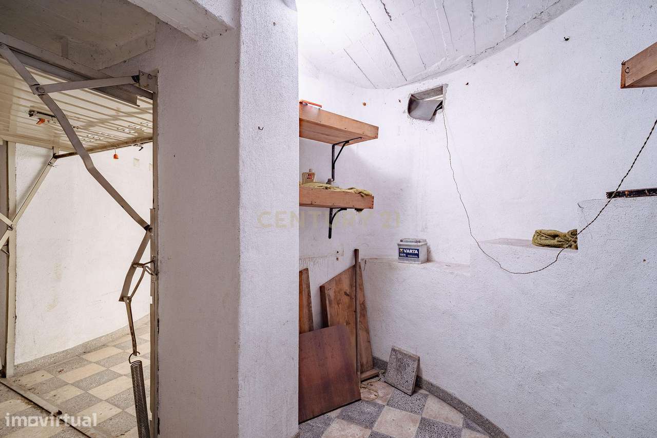 Garagem em Laranjeiro, Almada - Oportunidade Única-8