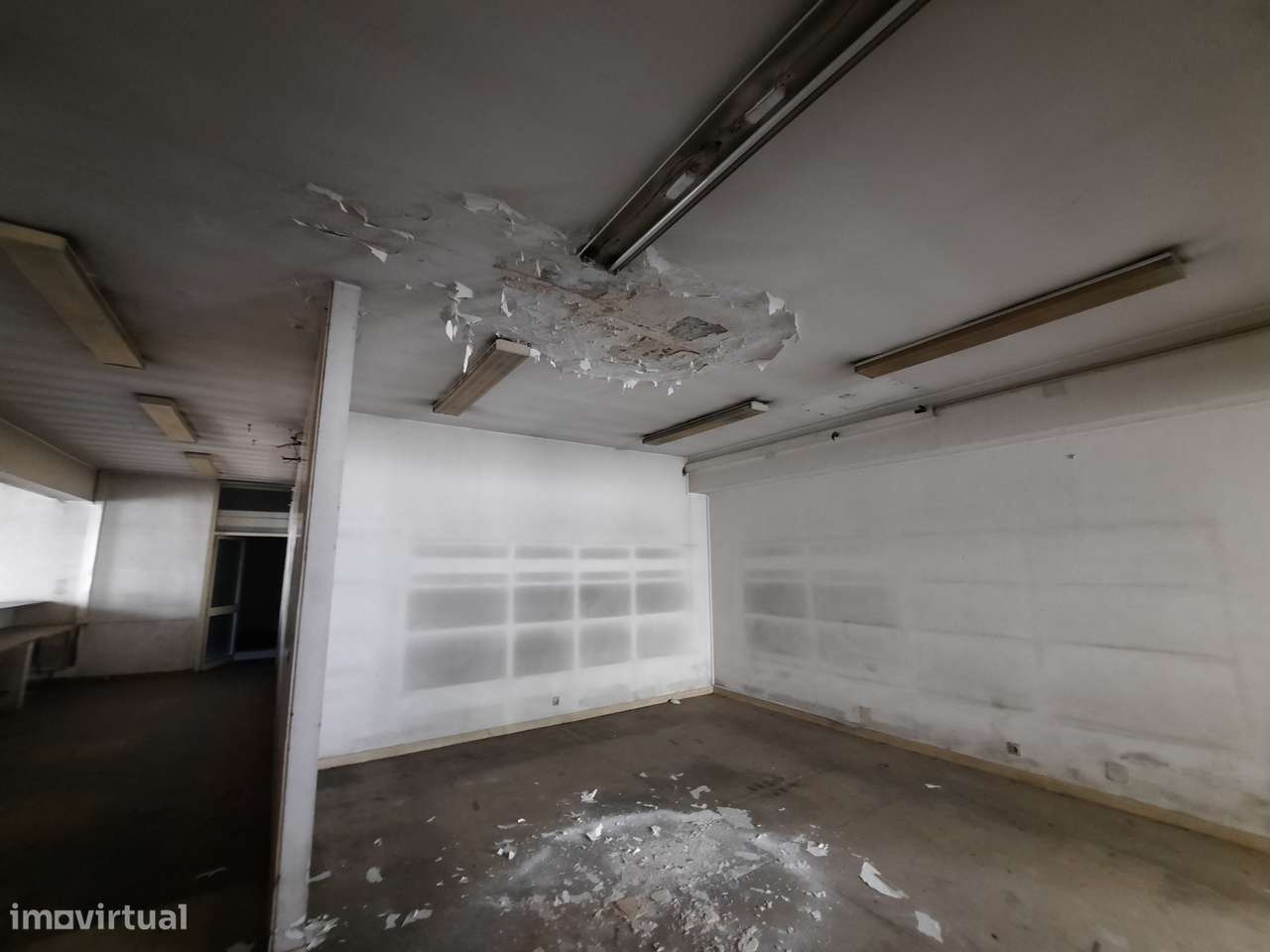 Imóvel comercial em Ermesinde com 564 m²-16