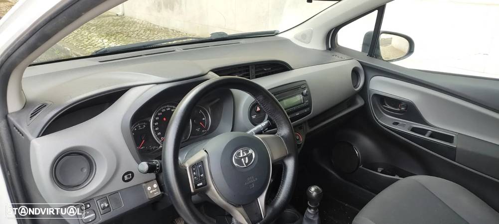 Toyota Yaris Van 1.4 D-4D - 6