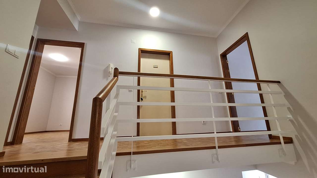 Apartamento T3 Duplex Renovado com Garagem | Ribeira Brava, Madeira-5