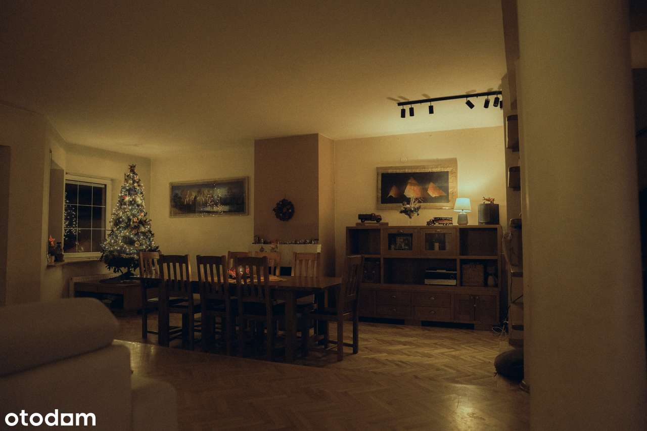 Wola Justowska: Rezydencja z Panoramą Miasta. 500 m² Ciszy – Twój Azyl-11