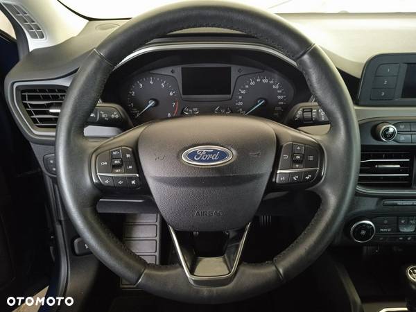 Ford Focus - 10