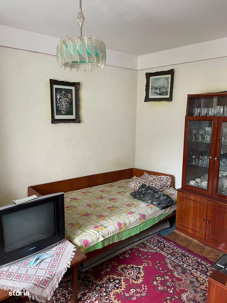 De vanzare apartament 2 camere, zona 200-3