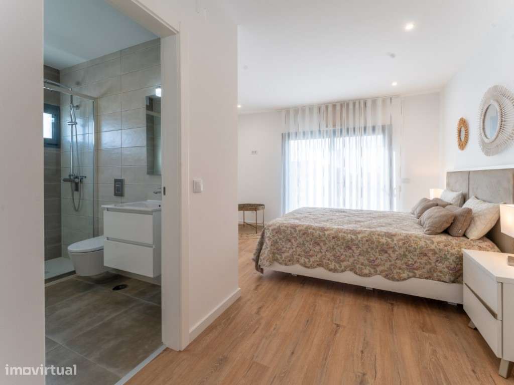 Moradia V4 com piscina aquecida, jardim e garagem em Alfeizerão (Co...-23