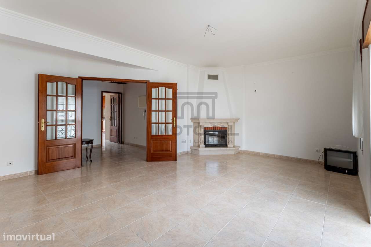T3 com varanda, 145m², pronto a habitar em Samora Correia-5