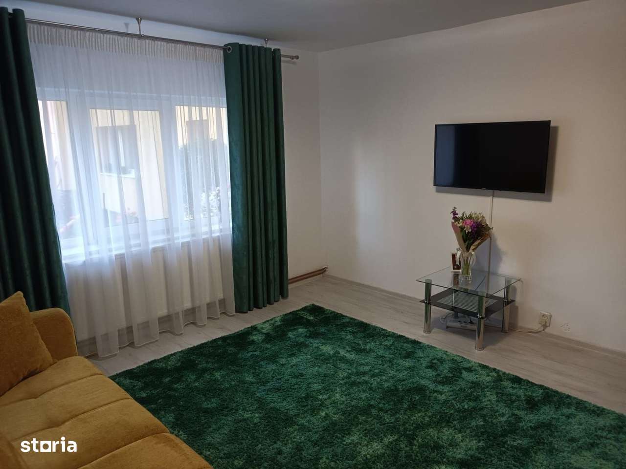 Apartament de 3 camere zona  NOUA, - Imagine principală: 1/7