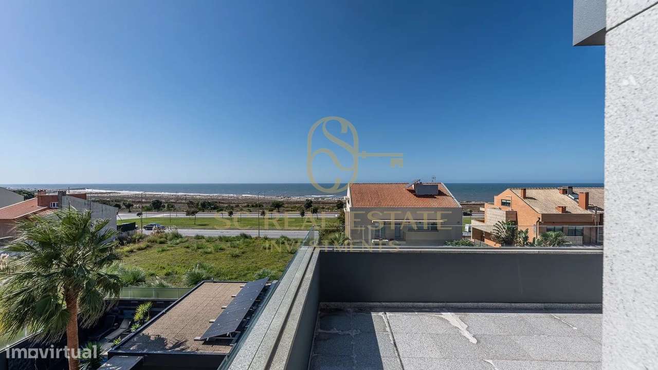 Moradia T4 com Piscina, 3 frentes, 300 mts Praia, São Félix Marinha-35