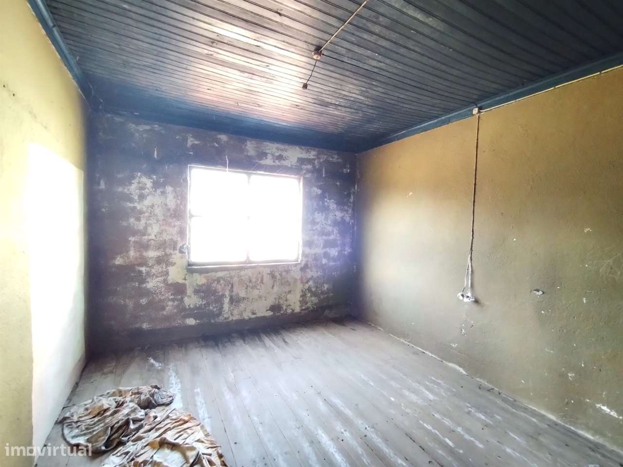 Moradia T2 / Vila Facaia / Pedrógão Grande / Leiria - Grande imagem: 3/9