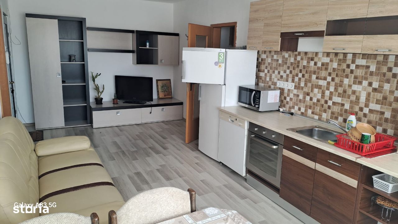 Apartament 3 camere zona vasile aron