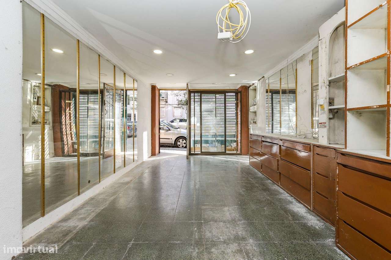 Loja para Remodelar - Oportunidade única de investimento nas prestigia-9