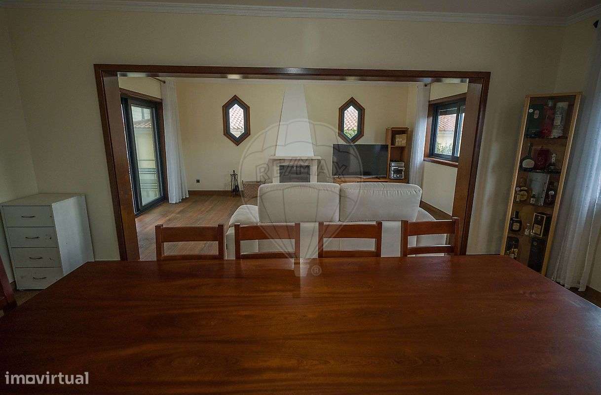 Moradia T4 para venda-6