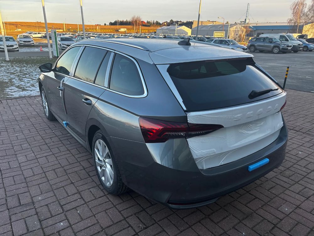 SKODA OCTAVIA Octavia COMBI Edition 130 1,5 TSI m-HEV 110 kW 7- biegowa DSG