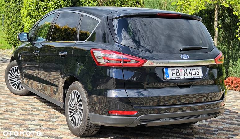 Ford S-Max - 38