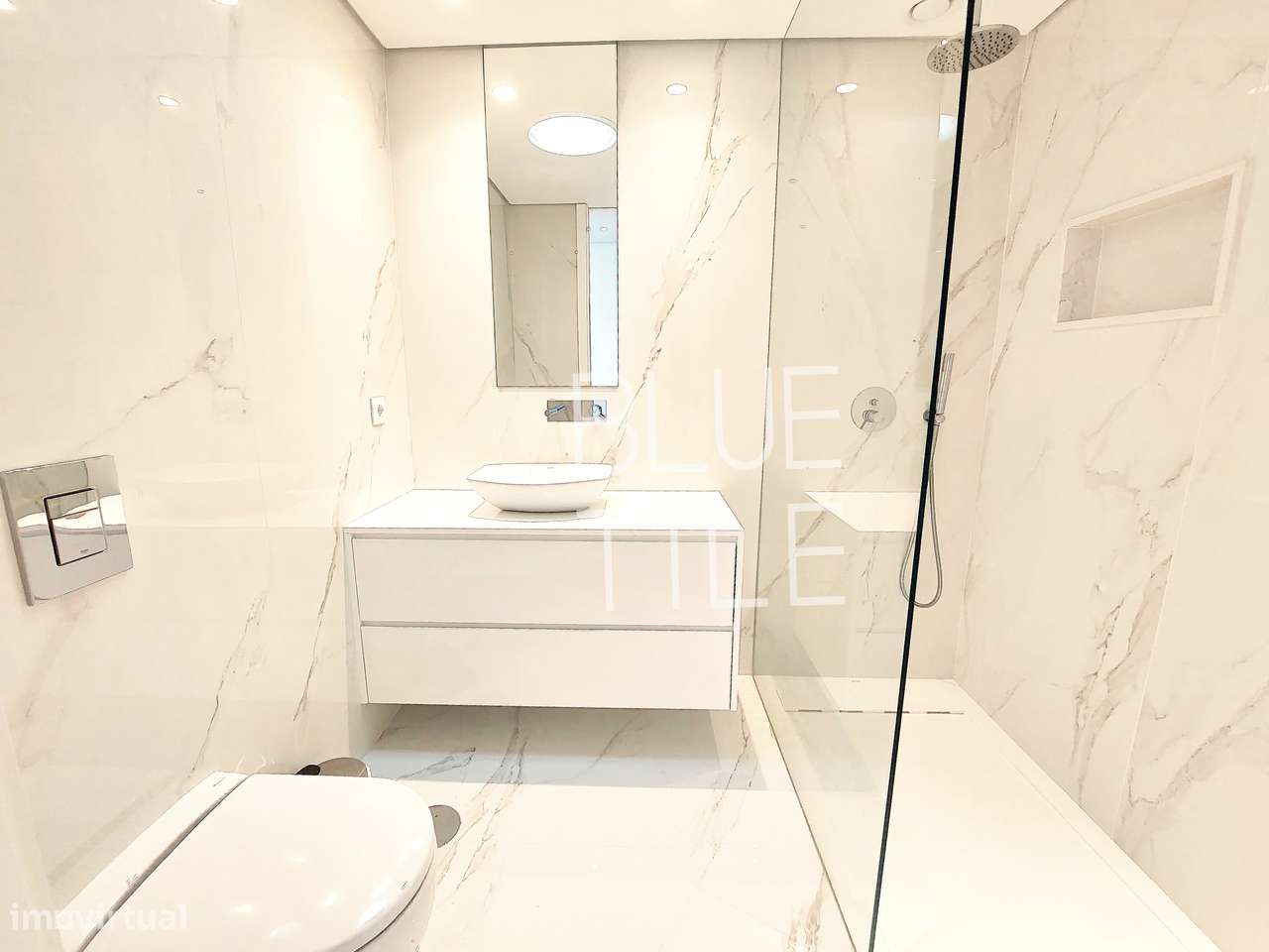 Apartamento T3 – último piso, garagem fechada, primeira linha de praia-36