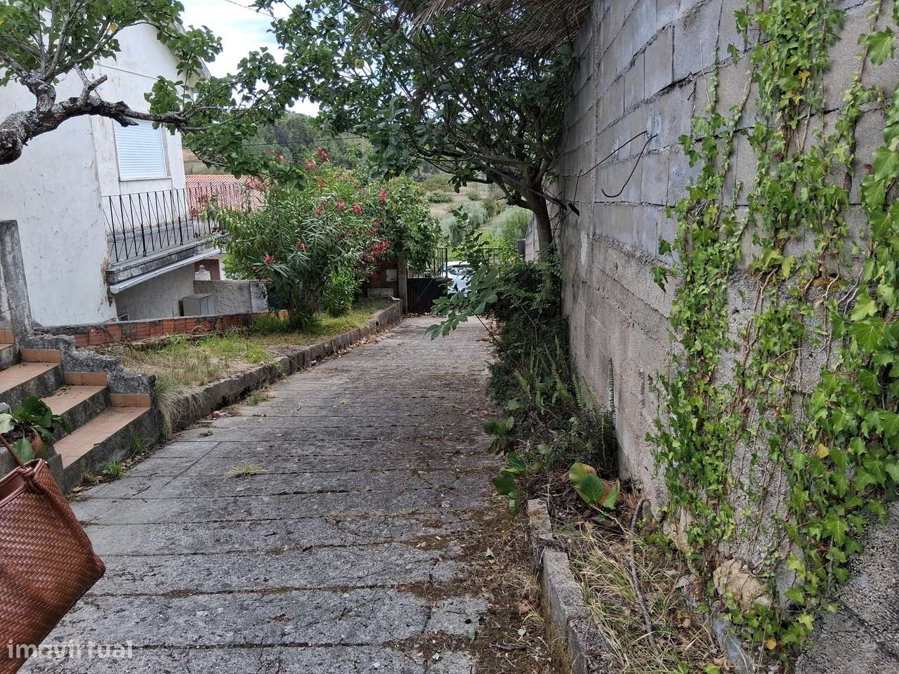 Moradia com Garagem e Terreno | Palheira – Assafarge, Coimbra-26