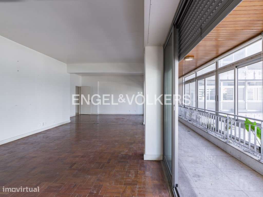 Elegante Apartamento T5 em Alvalade - Grande imagem: 4/25