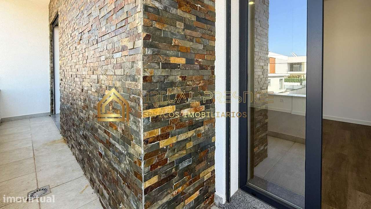 Moradia T4 Nova - 2 Suites - Piscina - Garagem - Valadares-30