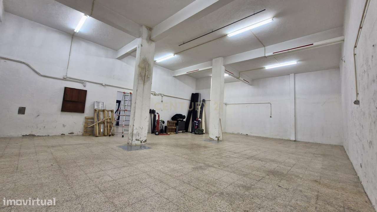 Garagem bem localizada-3