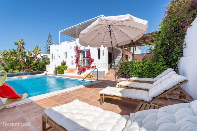 A moradia dos seus sonhos no coração do Algarve, com vista mar!-8