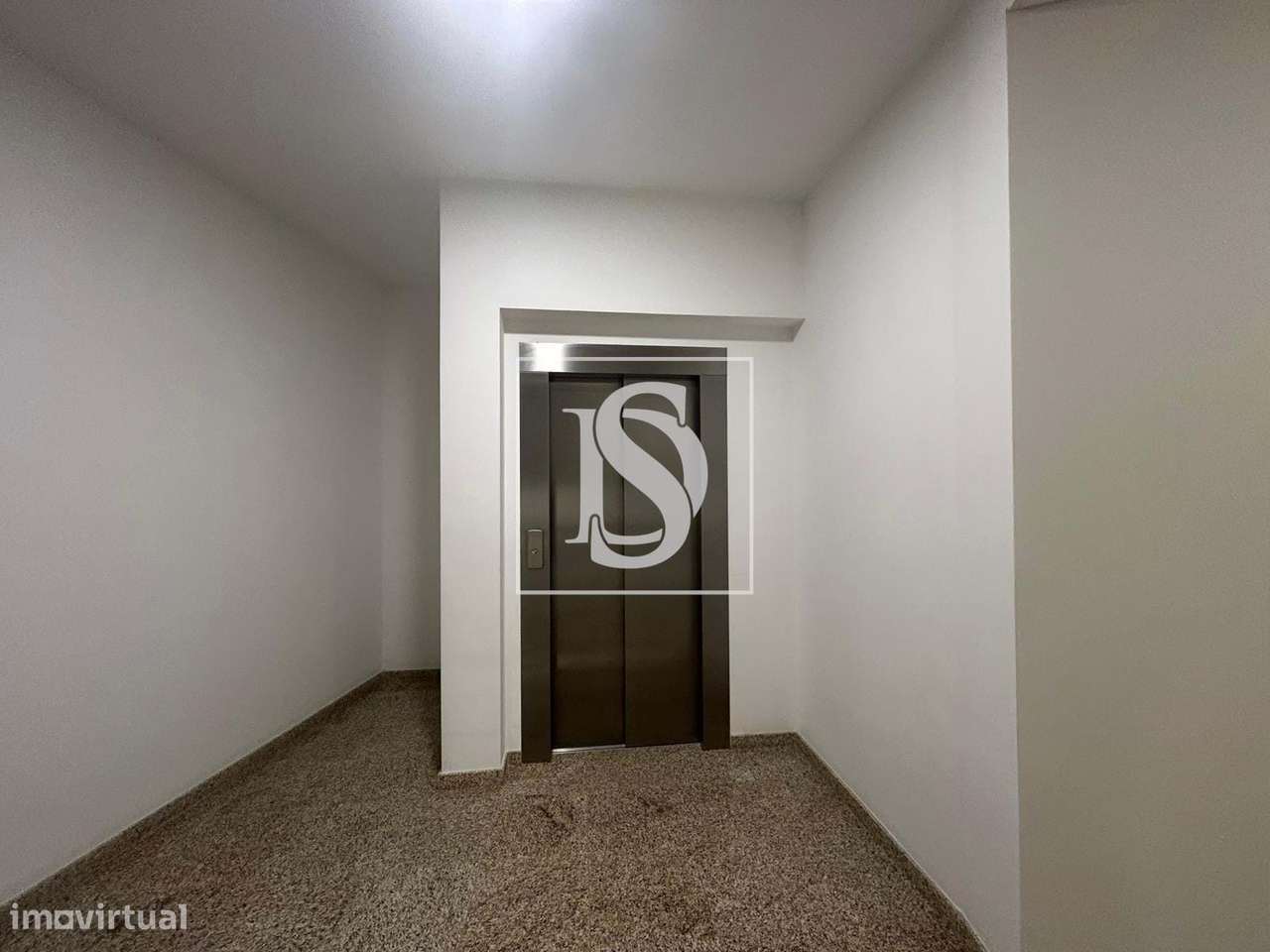 Apartamento T0 no coração de Viseu-8