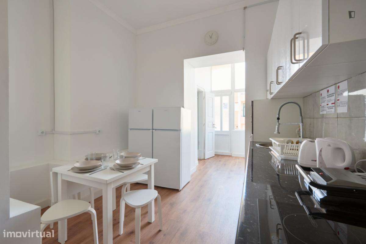 Quarto - localizado em Marquês de Pombal Lisbon - Grande imagem: 4/37