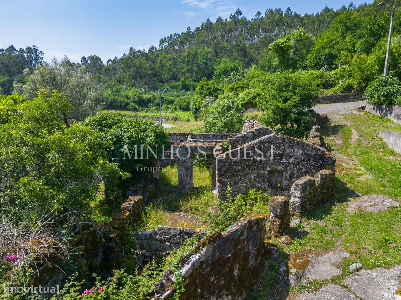 Terreno (700m2) c/ Ruína em Serzedelo – Póvoa de Lanhoso-4